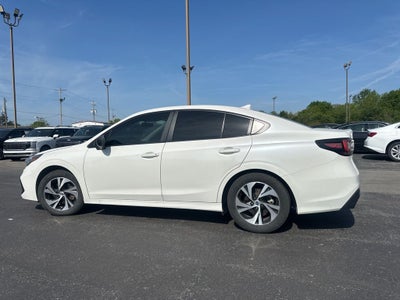2024 Subaru Legacy Base Super Clean / STARLINK/Apple CarPlay/Android Auto