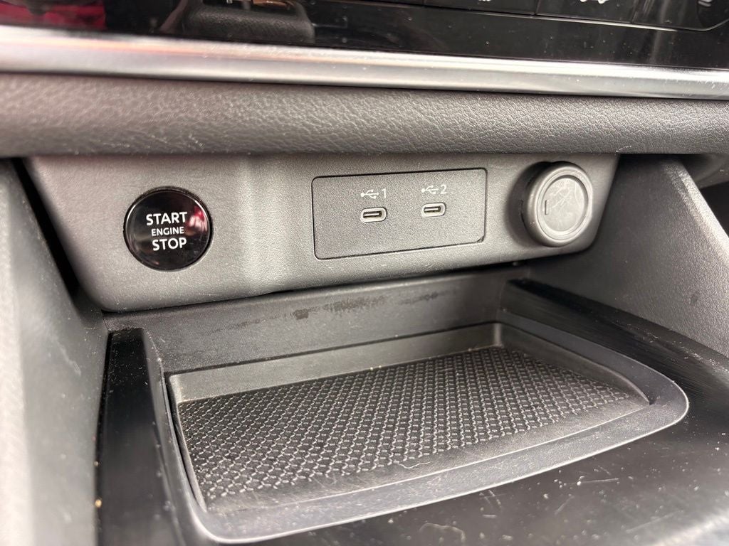 2024 Nissan Rogue S 1-Owner / Blind Spot / Rear Parking Sensors