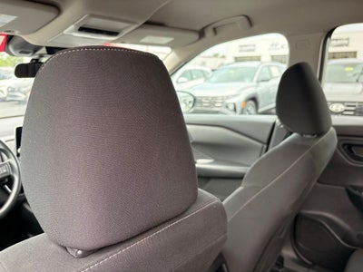 2024 Nissan Rogue S 1-Owner / Blind Spot / Rear Parking Sensors