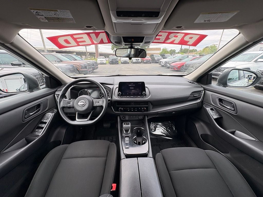 2024 Nissan Rogue S 1-Owner / Blind Spot / Rear Parking Sensors