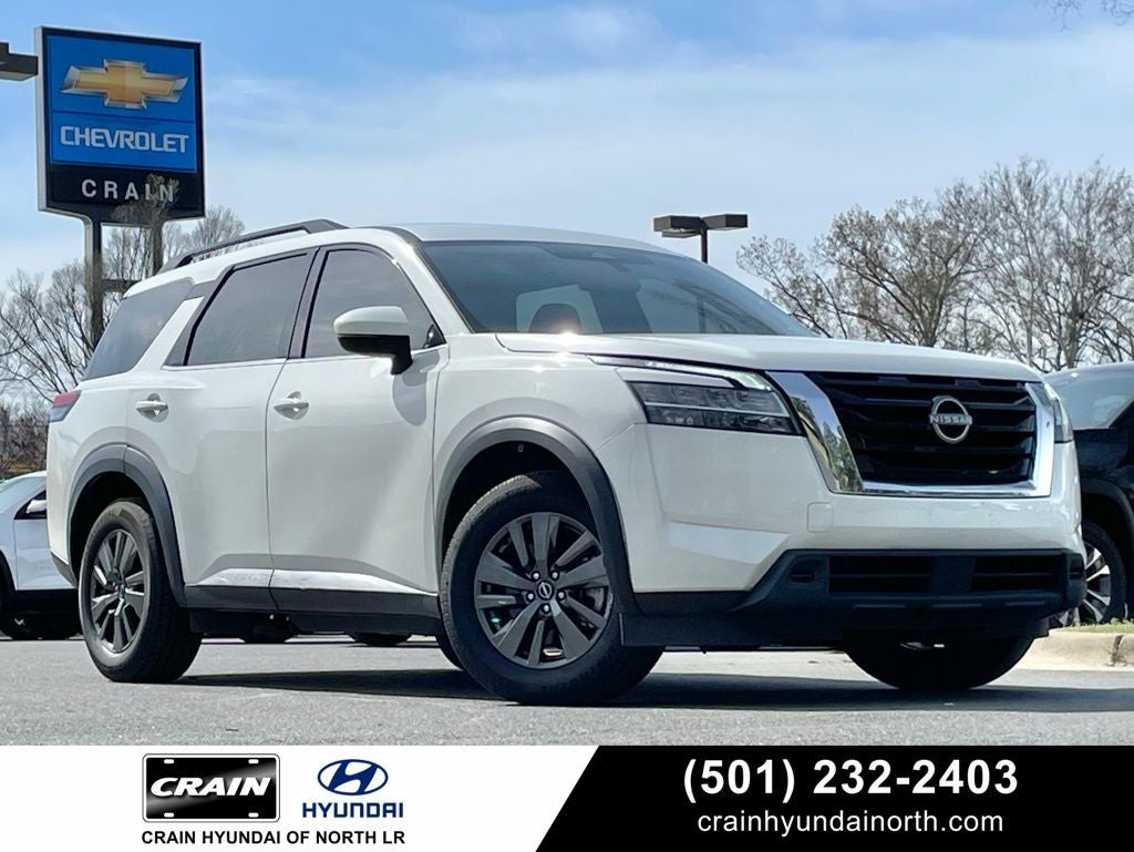 2022 Nissan Pathfinder SV 1-Owner / NissanConnect featuring Apple CarPlay an
