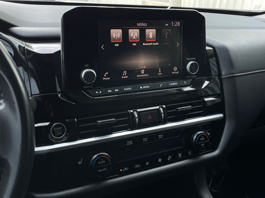 2022 Nissan Pathfinder SV 1-Owner / NissanConnect featuring Apple CarPlay an