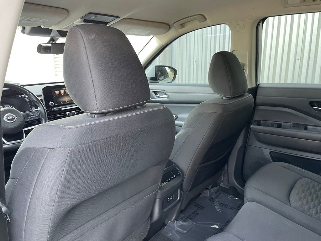 2022 Nissan Pathfinder SV 1-Owner / NissanConnect featuring Apple CarPlay an