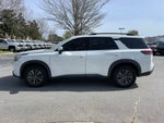 2022 Nissan Pathfinder SV 1-Owner / NissanConnect featuring Apple CarPlay an