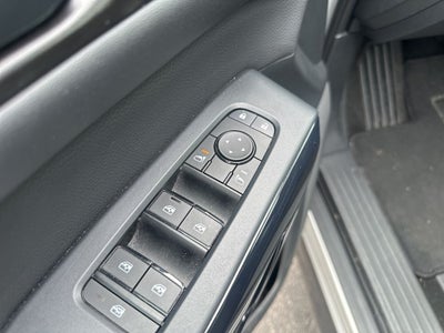 2025 Nissan Pathfinder SV 1-Owner / Rear Cross Traffic Alert / Forward Colli
