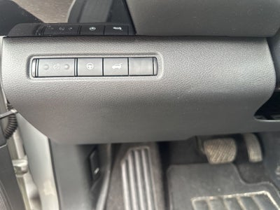 2025 Nissan Pathfinder SV 1-Owner / Rear Cross Traffic Alert / Forward Colli