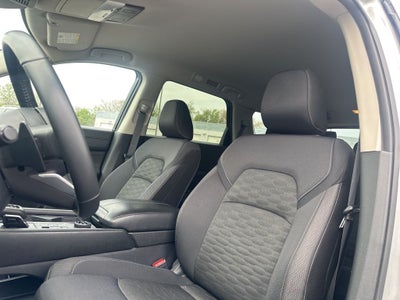 2025 Nissan Pathfinder SV 1-Owner / Rear Cross Traffic Alert / Forward Colli