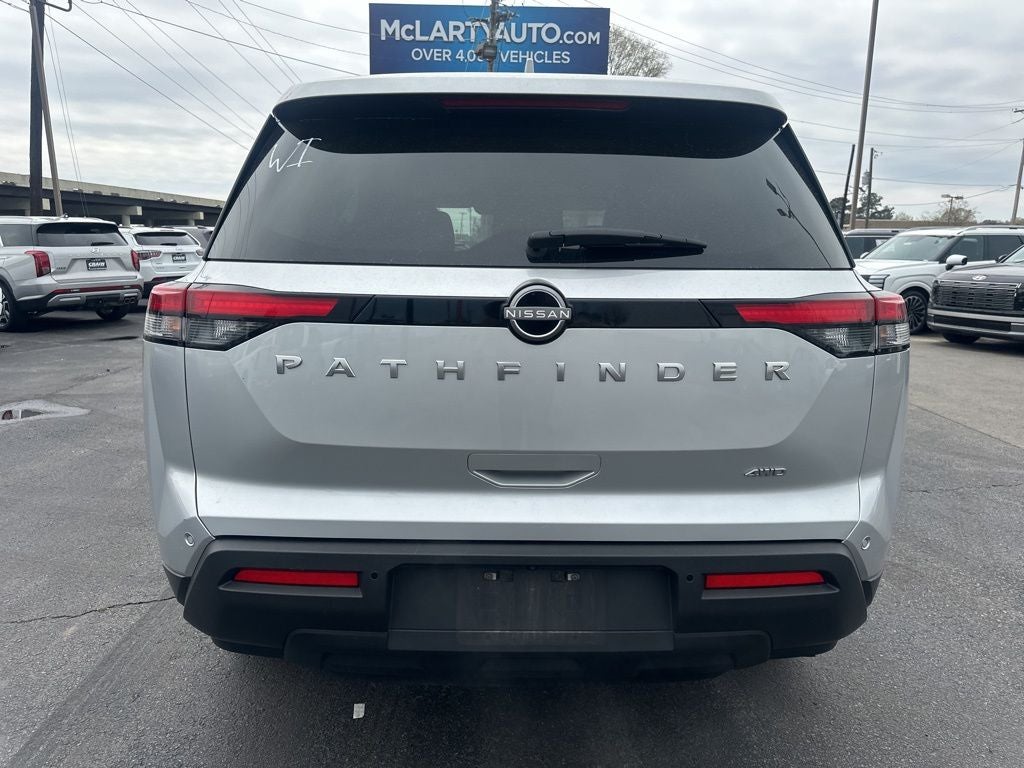 2025 Nissan Pathfinder SV 1-Owner / Rear Cross Traffic Alert / Forward Colli