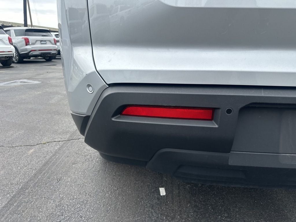 2025 Nissan Pathfinder SV 1-Owner / Rear Cross Traffic Alert / Forward Colli