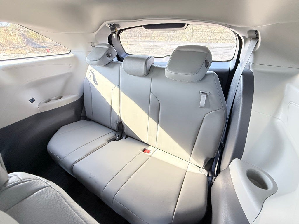 2021 Toyota Sienna XLE 7 Passenger