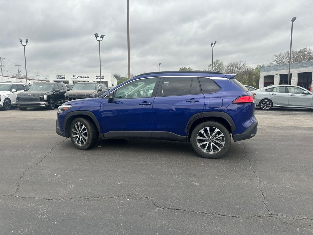 2025 Toyota Corolla Cross XLE