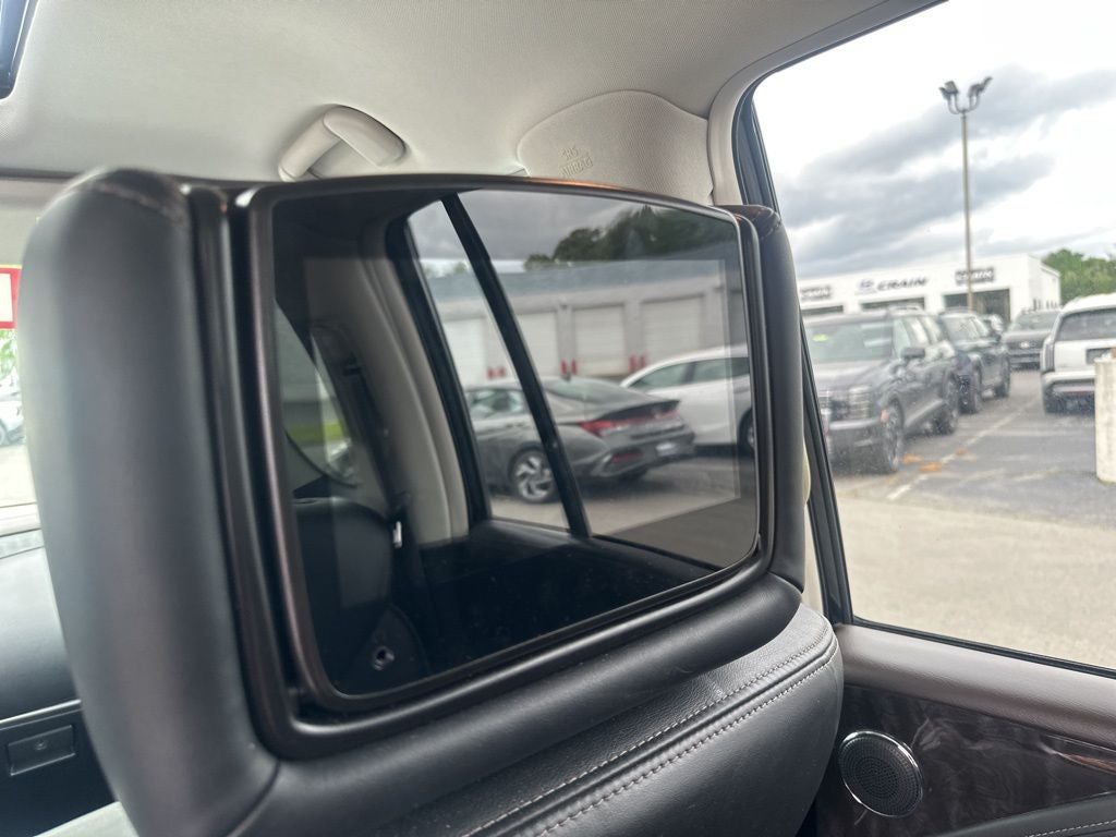 2022 Nissan Armada Platinum Captain's Chairs Package / NissanConnect featuring