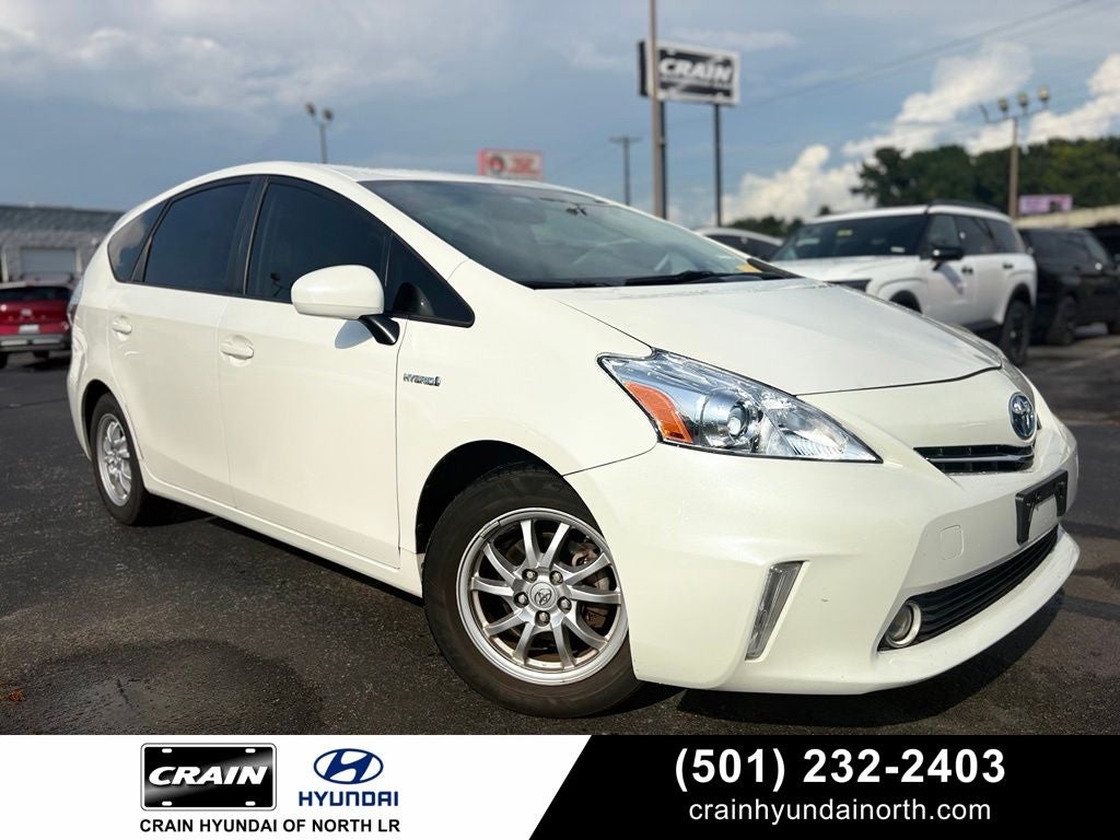 2013 Toyota Prius v Two