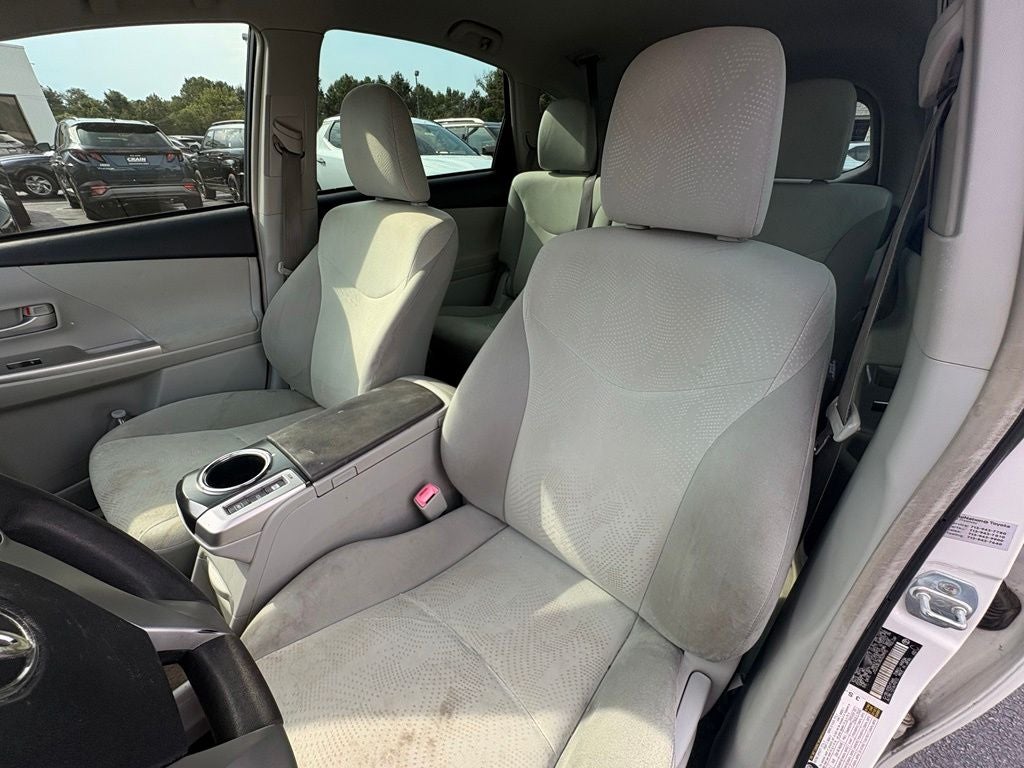 2013 Toyota Prius v Two