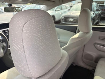 2013 Toyota Prius v Two