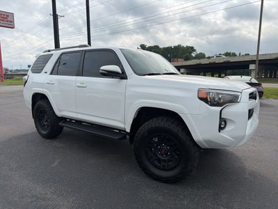 2023 Toyota 4Runner SR5 Premium LIFTED!! / 1-OWNER / CLEAN CAR-FAX
