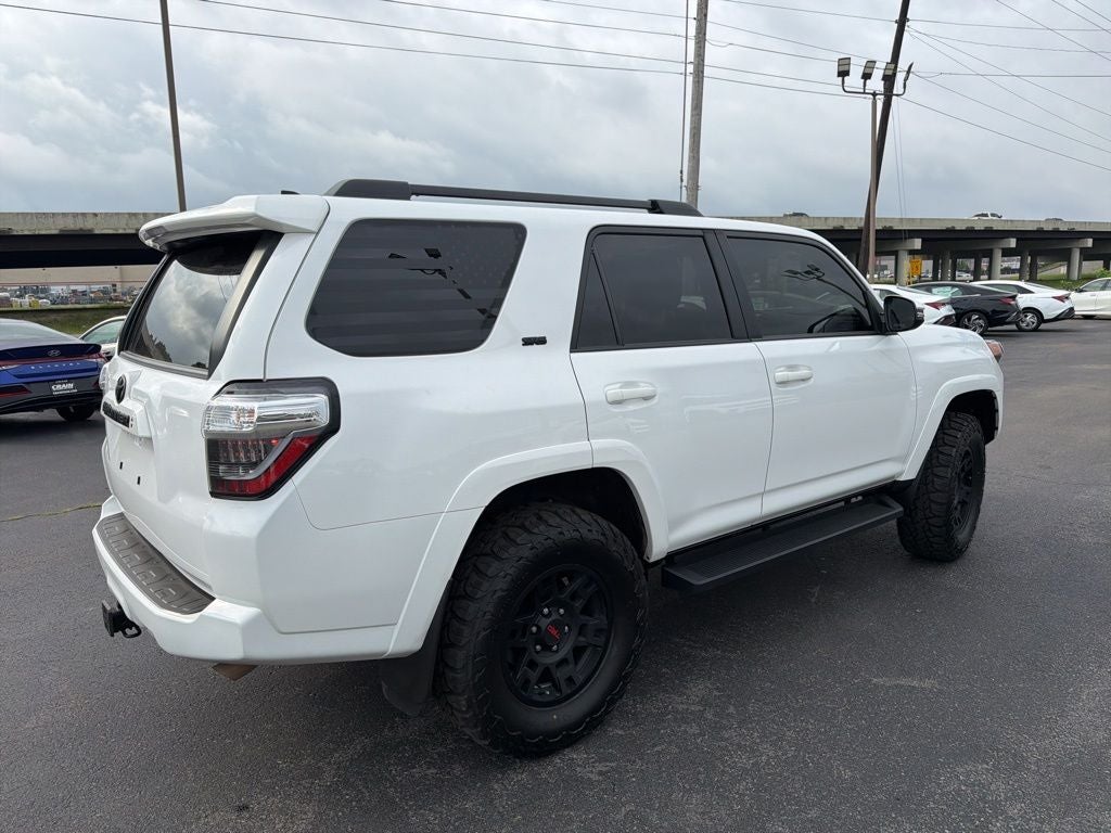 2023 Toyota 4Runner SR5 Premium LIFTED!! / 1-OWNER / CLEAN CAR-FAX