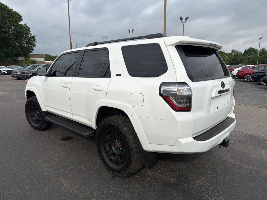2023 Toyota 4Runner SR5 Premium LIFTED!! / 1-OWNER / CLEAN CAR-FAX