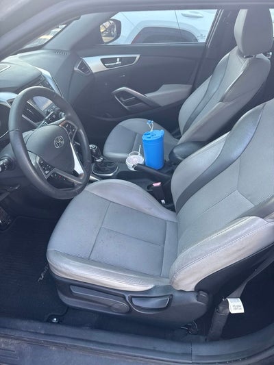 2013 Hyundai Veloster Base w/Gray