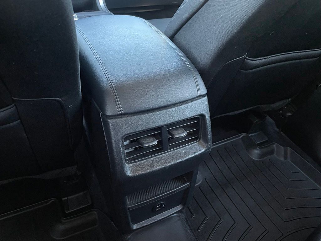 2022 Ford Edge SE