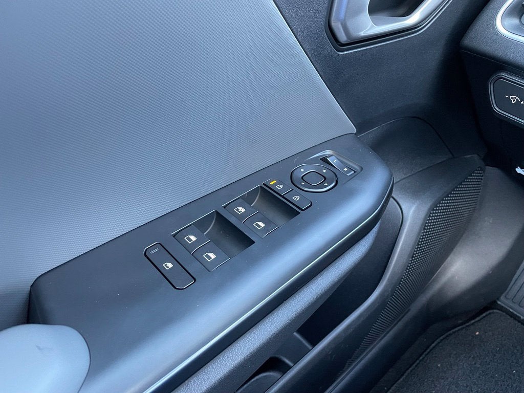 2027 Kia K4 LXS