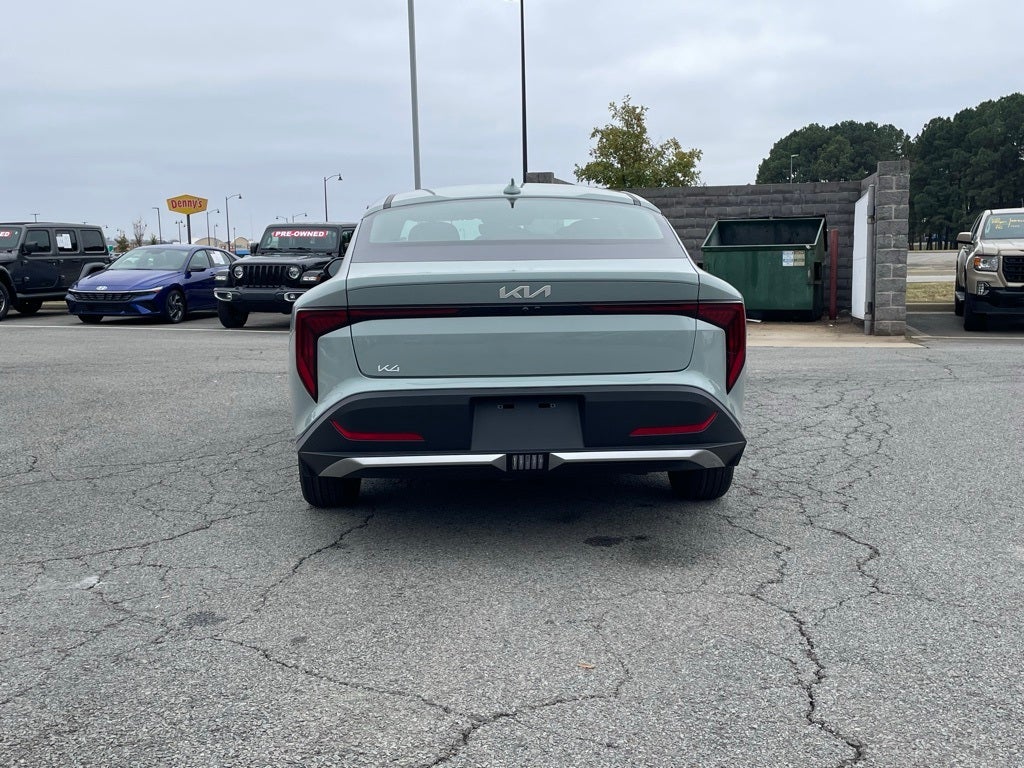2025 Kia K4 LXS