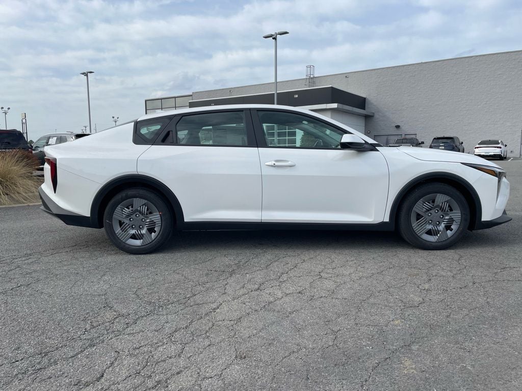 2026 Kia K4 LX