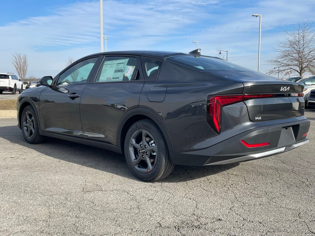 2026 Kia K4 LXS