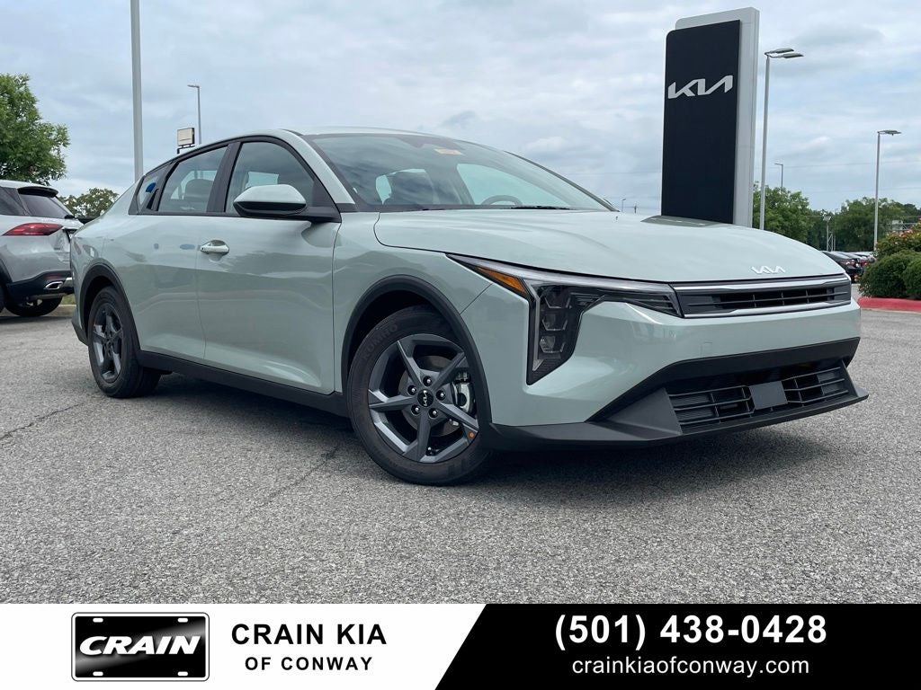 2026 Kia K4 LXS AT's photo