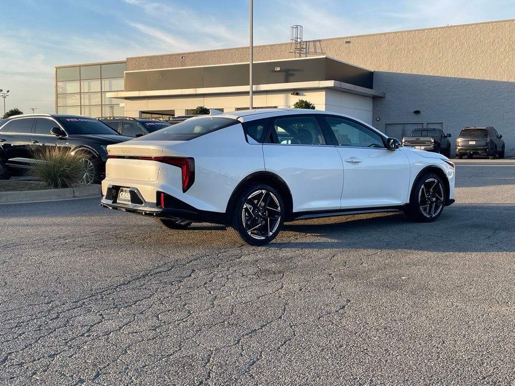 2025 Kia K4 GT-Line