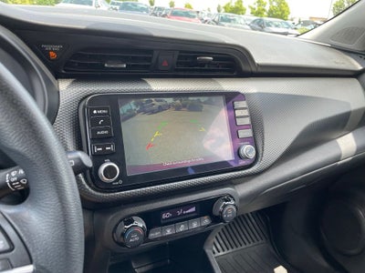 2022 Nissan Kicks SV