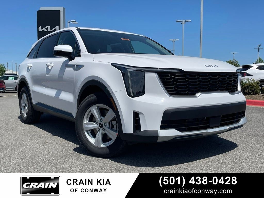 2026 Kia Sorento LX AT's photo
