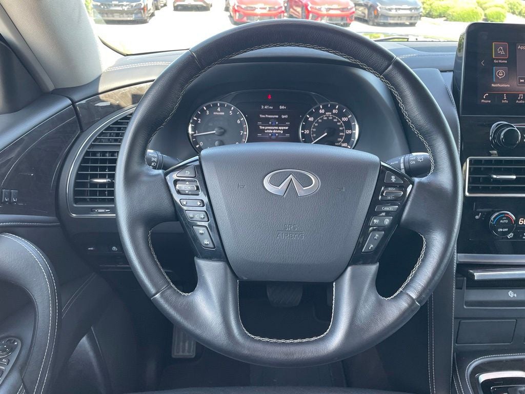 2024 INFINITI QX80 LUXE