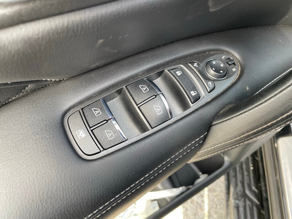 2023 INFINITI QX80 Sensory