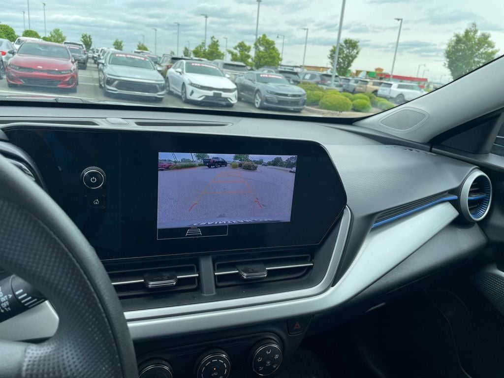 2025 Chevrolet Trax LS
