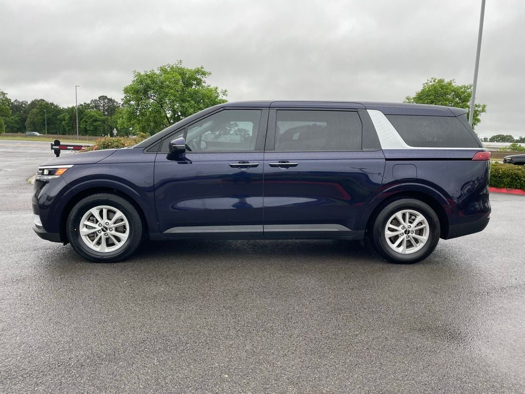 2023 Kia Carnival LX