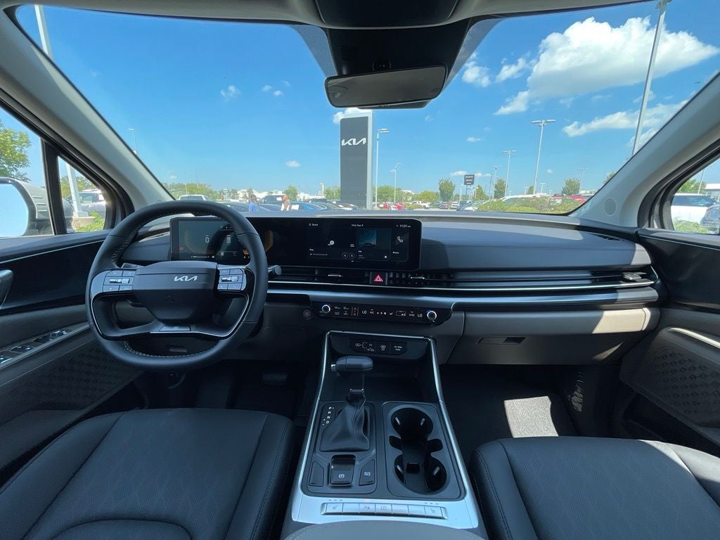 2027 Kia Carnival LXS