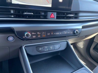 2027 Kia Carnival LX