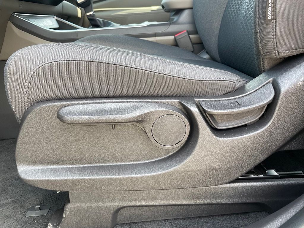 2027 Kia Carnival LX