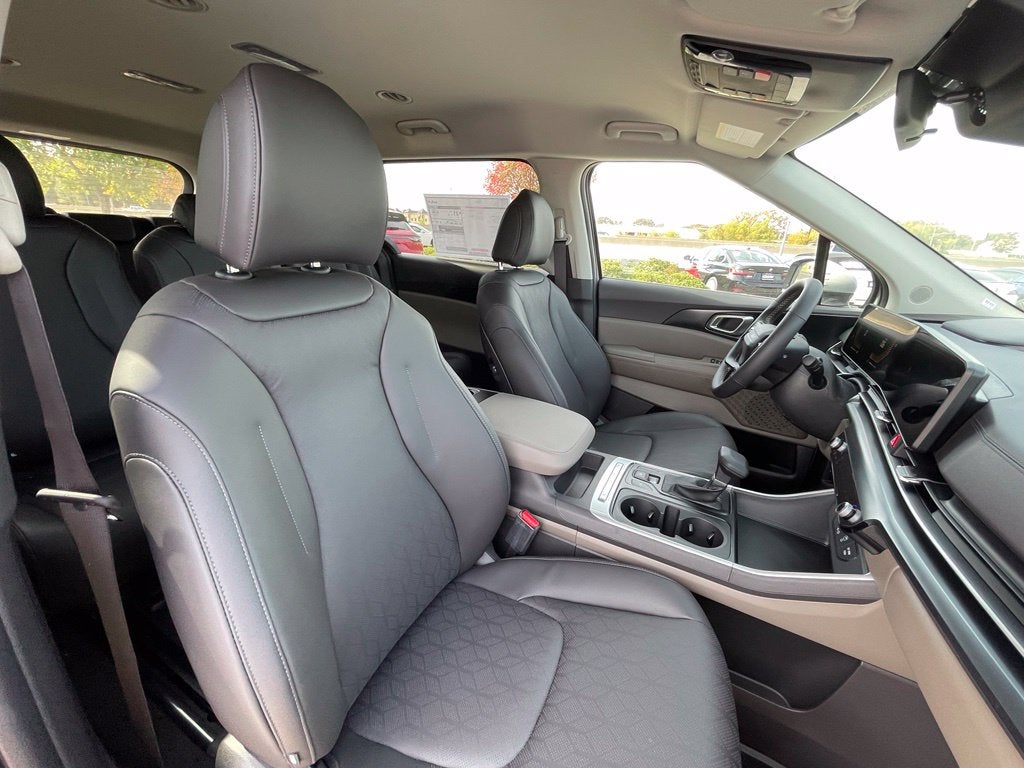 2027 Kia Carnival LXS