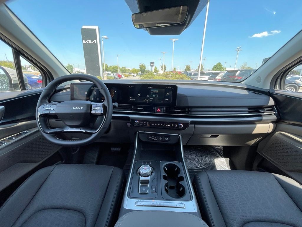 2027 Kia Carnival Hybrid LXS