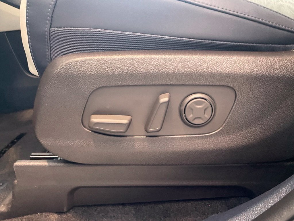 2027 Kia Carnival SX