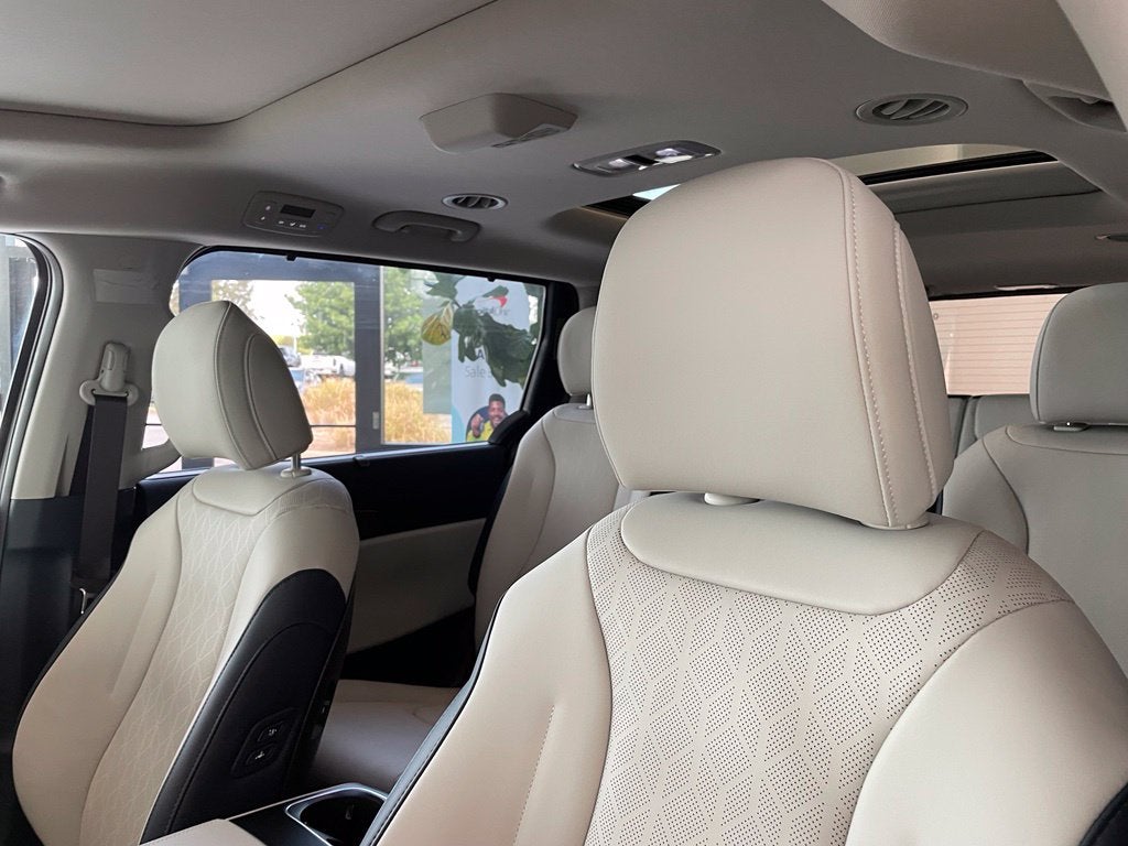 2027 Kia Carnival SX
