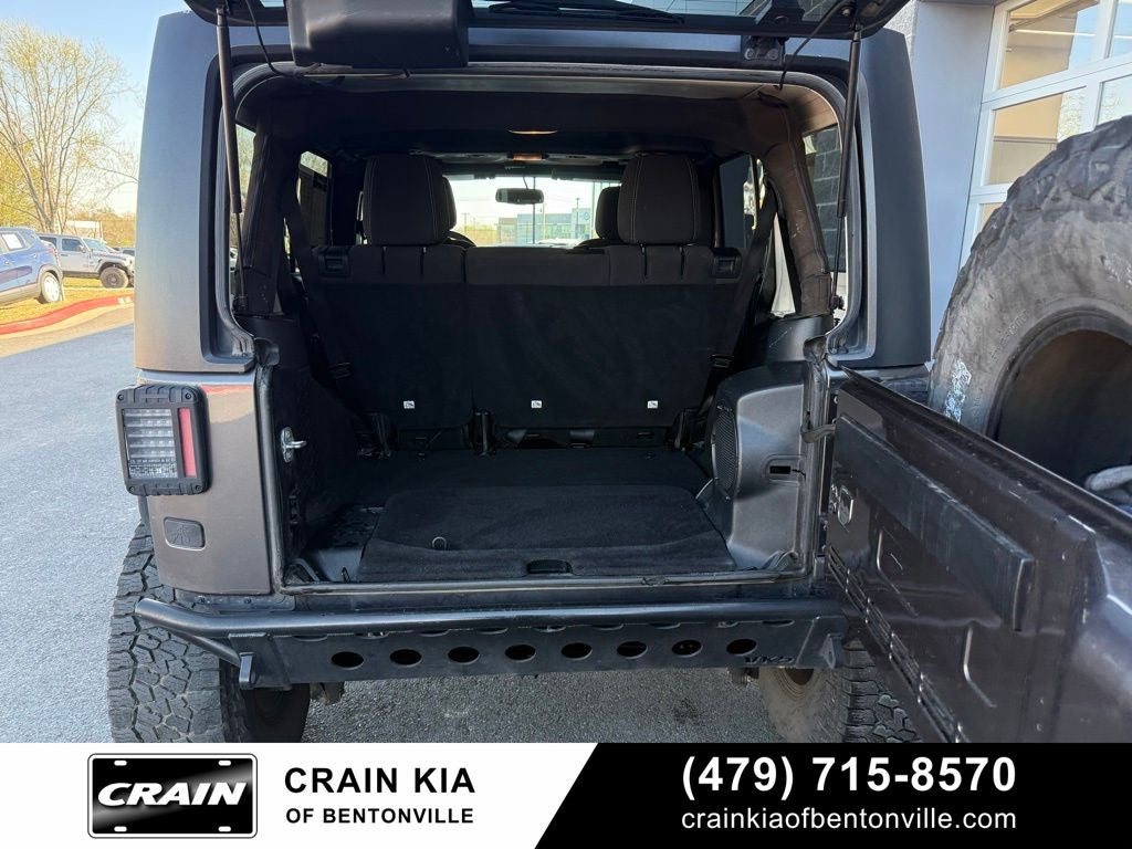 2014 Jeep Wrangler Unlimited Rubicon - LIFTED! / 4WD / CLEAN CARFAX