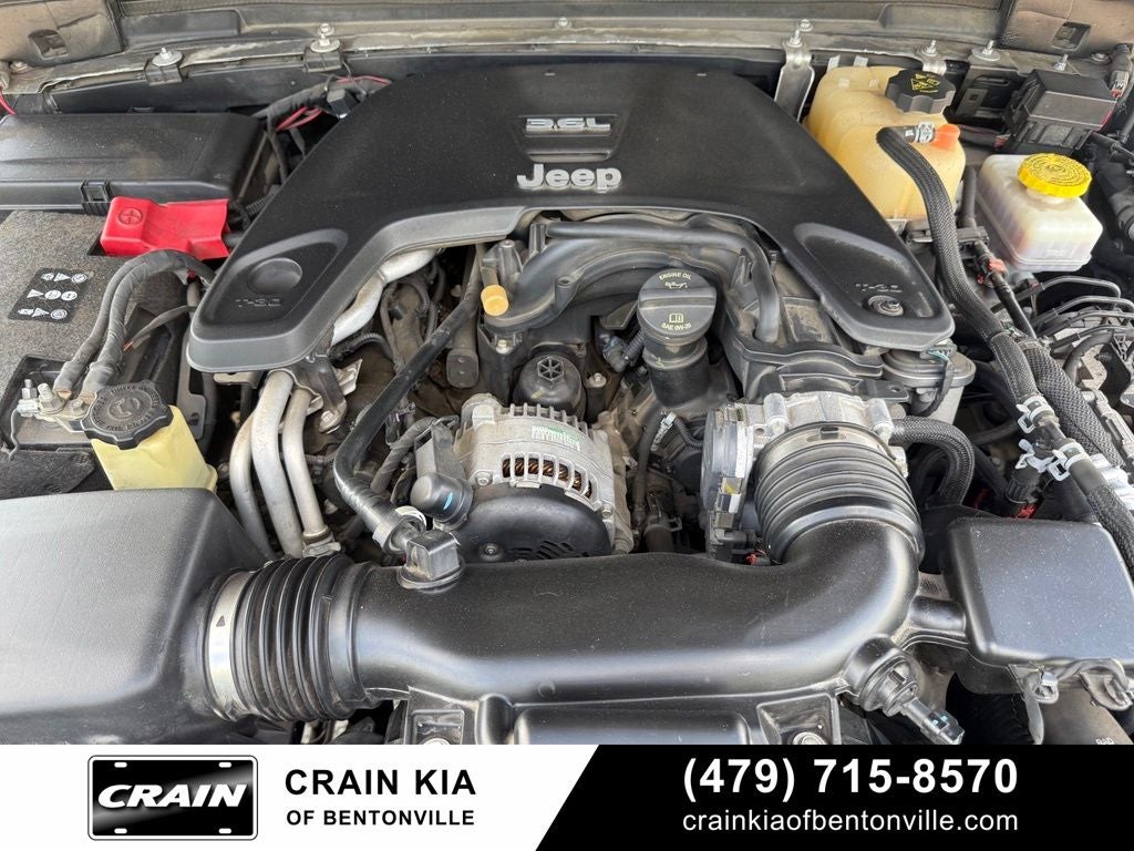 2018 Jeep Wrangler Unlimited Sport - 4WD / CLEAN CARFAX / LIFTED!