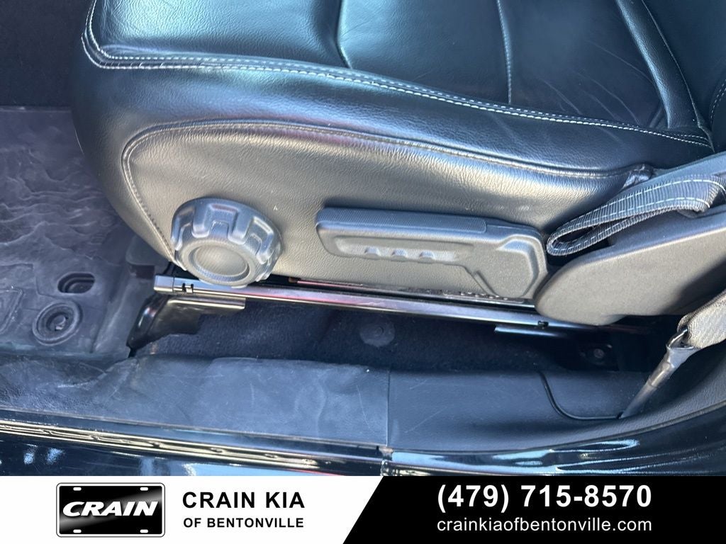 2018 Jeep Wrangler Unlimited Sahara - 4WD / ONE OWNER / LIFTED!