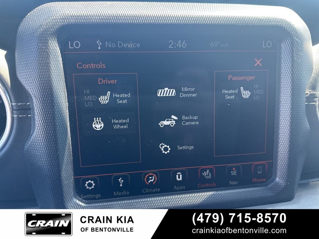 2018 Jeep Wrangler Unlimited Sahara - 4WD / ONE OWNER / LIFTED!