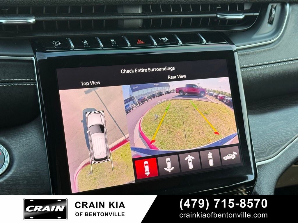2023 Jeep Grand Cherokee Limited - 4WD / PANORAMIC SUNROOF / ONE OWNER