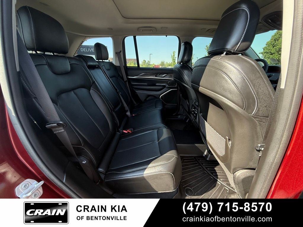 2023 Jeep Grand Cherokee Limited - 4WD / PANORAMIC SUNROOF / ONE OWNER