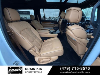 2022 Jeep Grand Wagoneer Series III - 4WD / PANORAMIC SUNROOF / CLEAN CARFAX